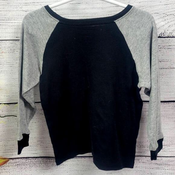 Long Sleeve Boy's Tee Size 5 - Picture 3 of 3